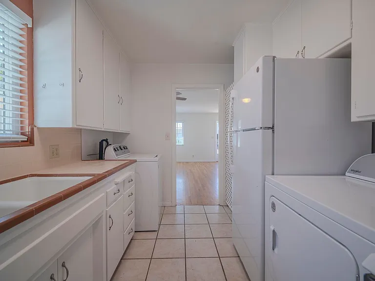 2159 Orange Ave — Photo 8