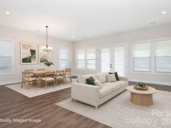 4423 Moxie Way, Charlotte, NC 28215