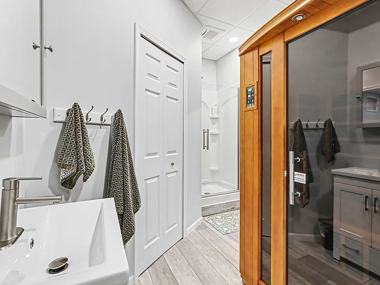 5873 Villa France Ave — Photo 18