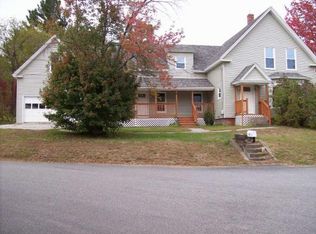 6 Post Office Rd, Sunapee, NH 03782