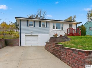 9411 Tomahawk Blvd, Omaha, NE 68134