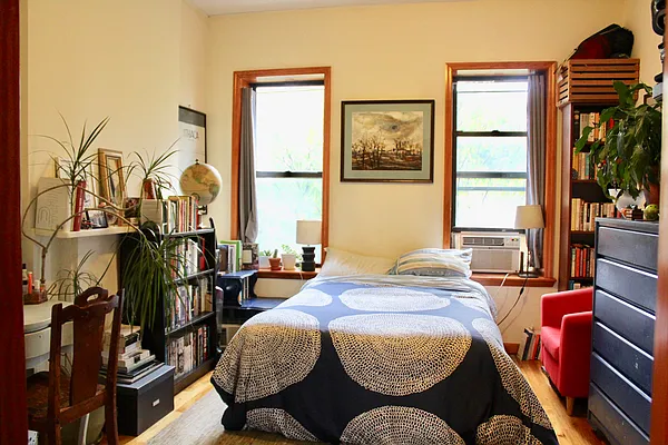 Rented by R New York | media 23