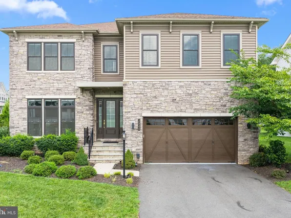 24590 Lenah Crossing Dr, Aldie, VA 20105