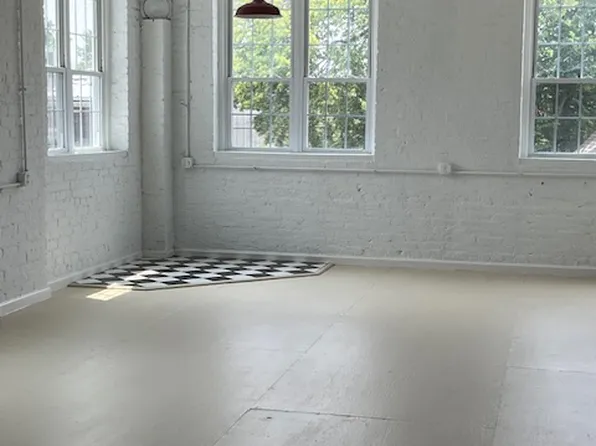 475 E Maxwell St, Lexington, KY 40508