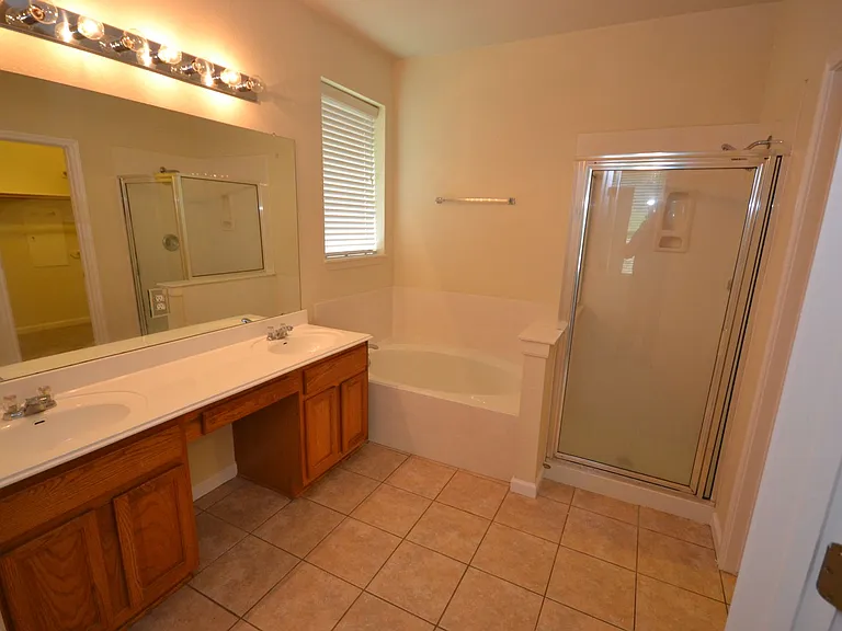 1123 Winding Creek Pl — Photo 5