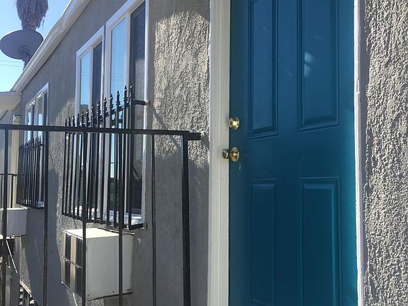 5th image of 1037 Emerson St APT 4