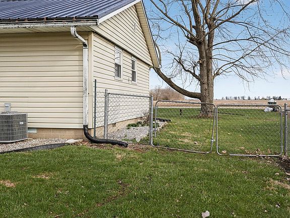 3rd image of 3263 Ford Rd NW