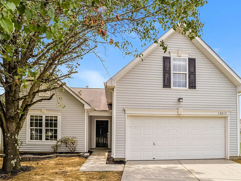 10013 Green Hedge Ave — Photo 1
