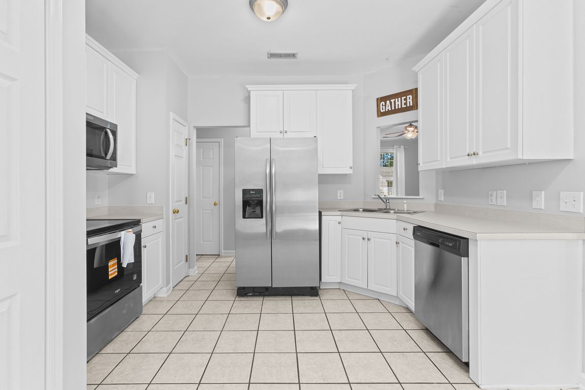 next background image