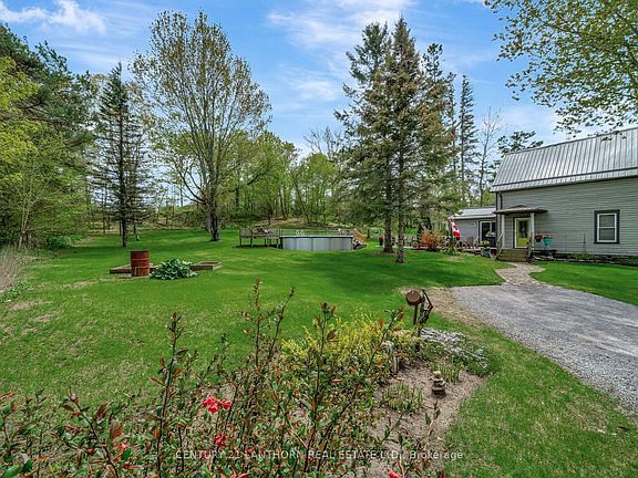 4th image of 1647 County Road 10 Rd