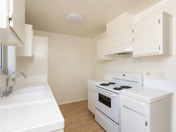 Wilshire Kingsley Towers