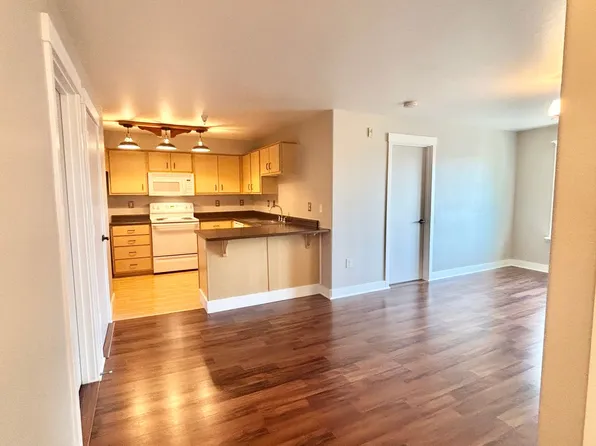 9817 NE Irving St, Portland, OR