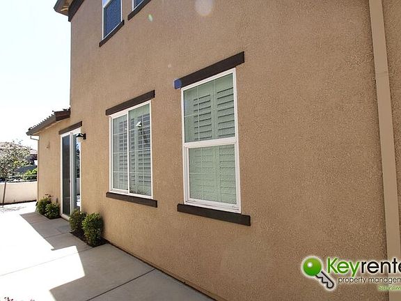 4th image of 1061 Chapelhill Ln