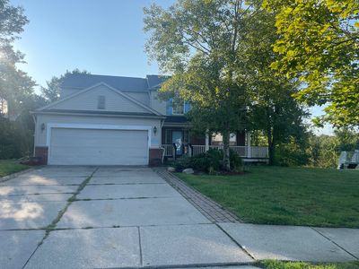 7579 Peninsula Ct, Waterford, MI, 48327