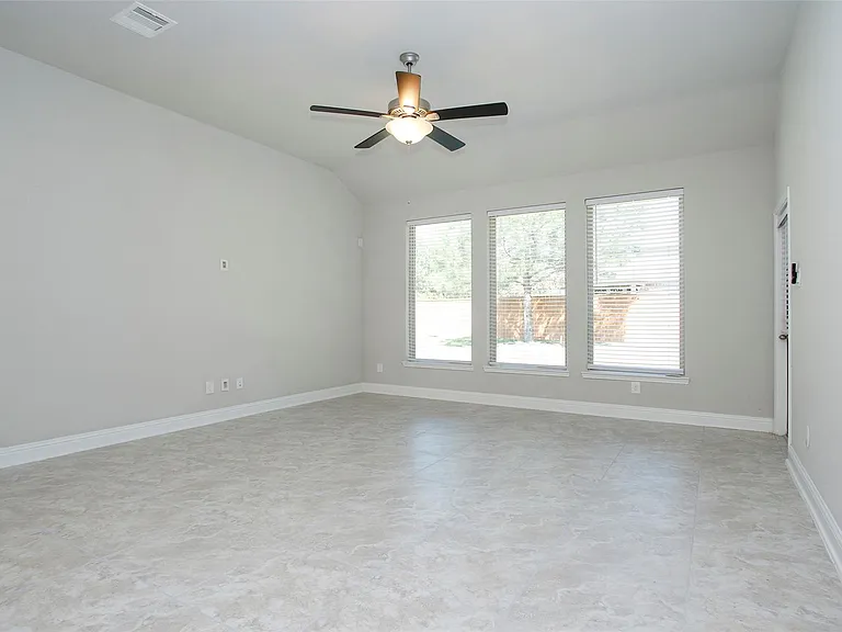 7 Heirloom Garden Pl — Photo 15