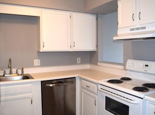 16 Smithwheel Rd APT 17, Old Orchard Beach, ME 04064