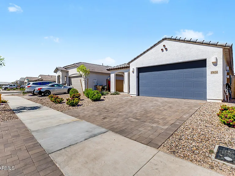 15634 W Winslow Ave — Photo 39