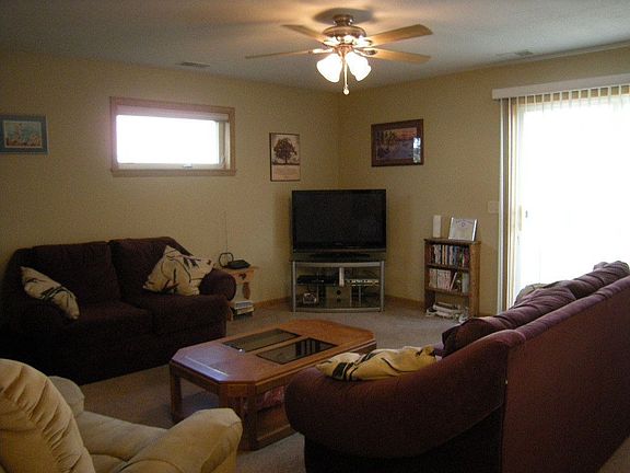 5th image of 129 Jacob Dr