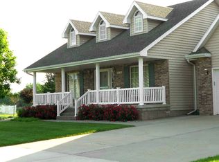 22 Lillian Ln, Doniphan, NE 68832