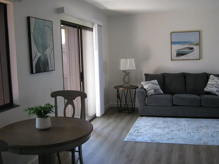 Living/Dining Area