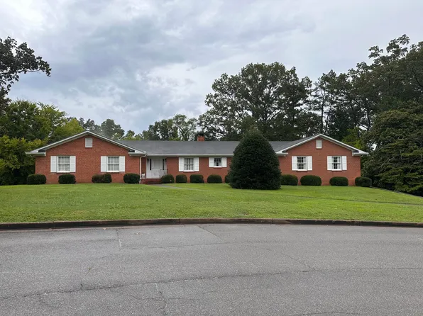 10 N Lynncrest Dr, Chattanooga, TN 37411
