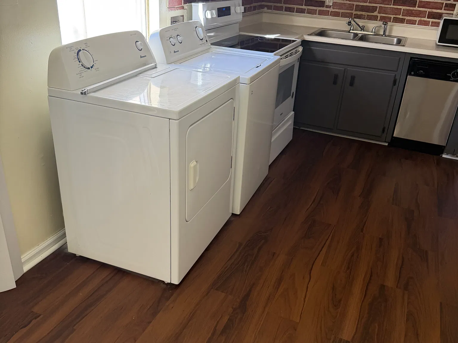 2147 Binford Ln — Photo 4