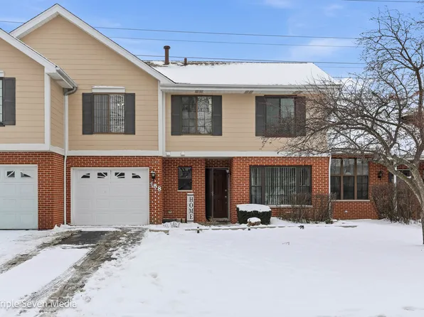 488 W Jason Ln, Wood Dale, IL 60191