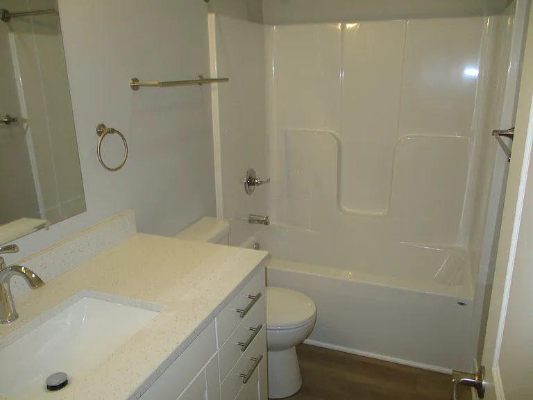 1003 N Cherry St — Photo 7