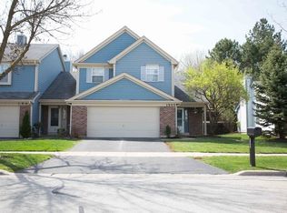 1945 Wellington Pl, Downers Grove, IL 60516