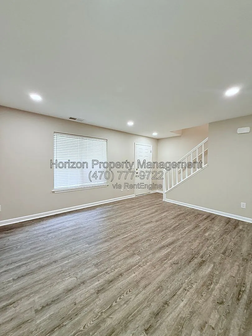 2 bed, 1.5 bath, 1014 sqft, $1,475 — Photo 3