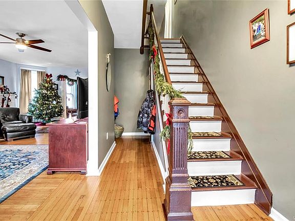2nd image of 480 Ashland Ave