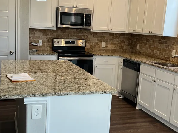 4904 Villas Dr #4904, Sanger, TX 76266