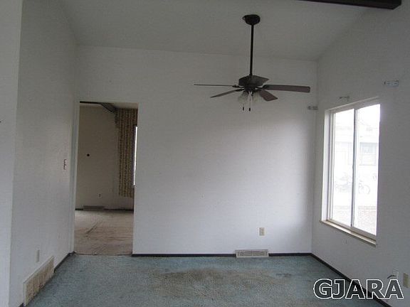 3rd image of 548 Aspinall Ct