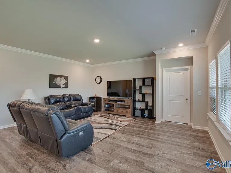 121 Mary Caudle Way — Photo 8
