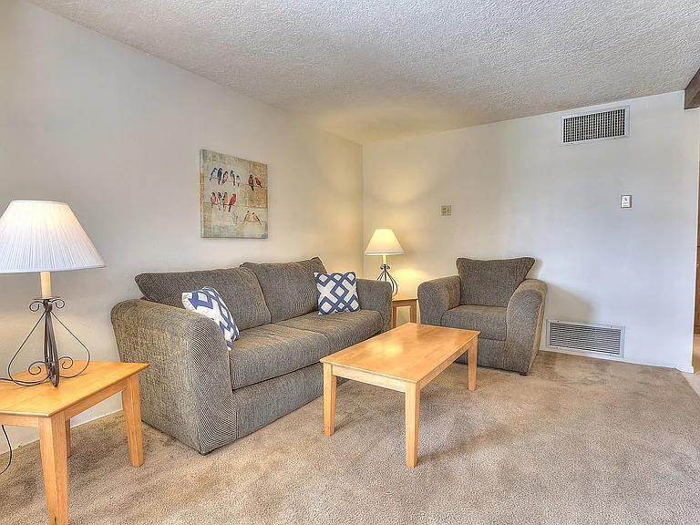 125 Cardenas Dr NE — Photo 5