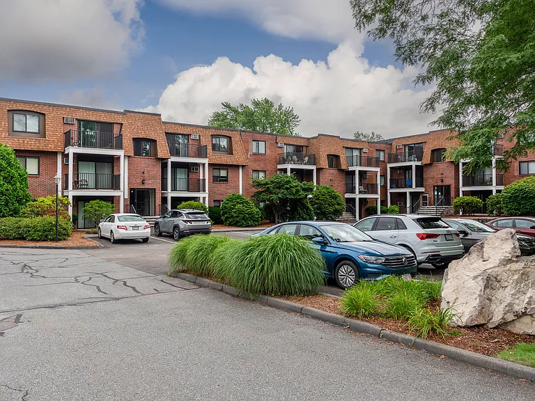 Nahatan Terrace Realty, LLC. — Photo 16