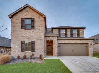 9813 Autumn Leaves Ln, Aubrey, TX 76227