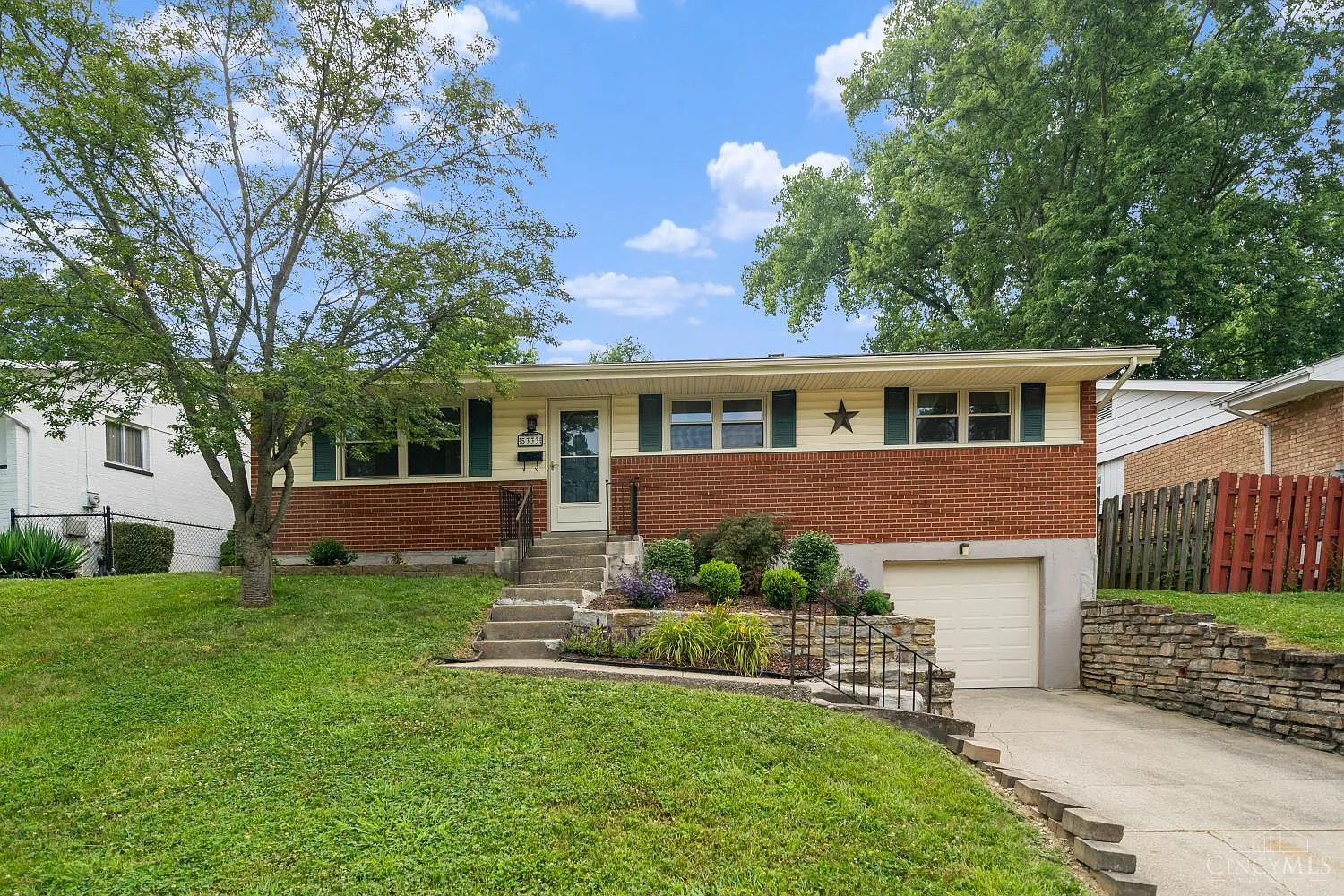 5333 Briarhill Dr photo 1