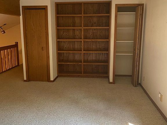 4th image of 3414 Pine Grove Dr