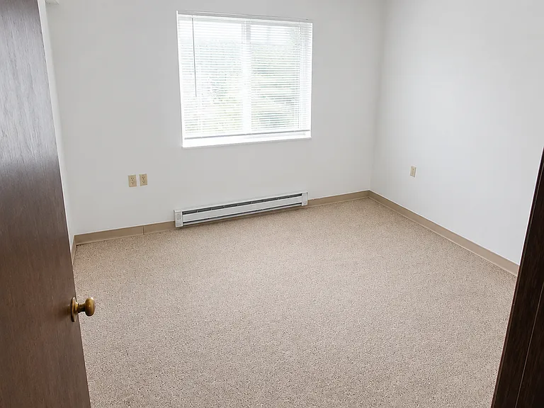 Whispering Pines Apartments — Photo 19