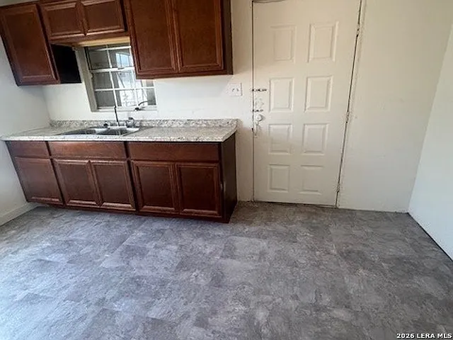 217 N Park Ave — Photo 10