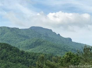 272 Clarks Creek Rd, Banner Elk, NC 28604