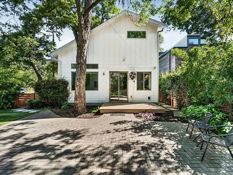 2601 Willow St #B — Photo 22