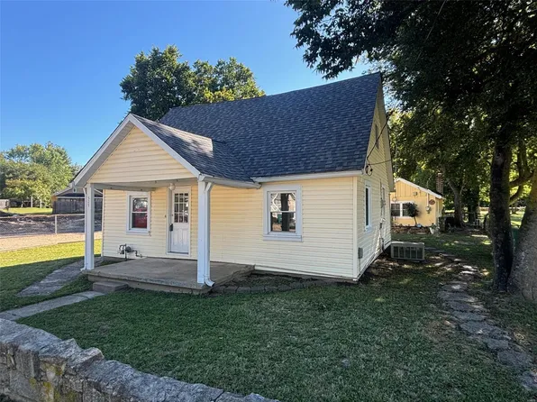 529 Walnut St, Pevely, MO 63070