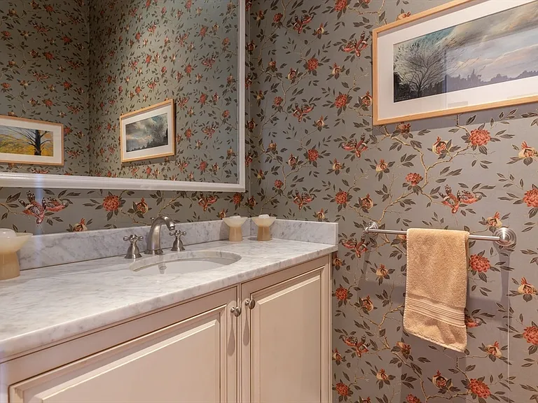 212 Beacon St #2 — Photo 11