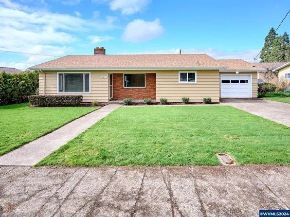 210 Cherry St, Mount Angel, OR 97362