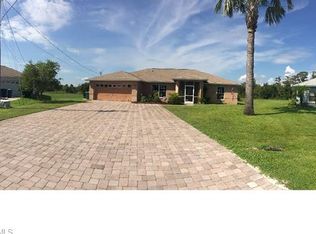 848 Woodridge Cir, Fort Myers, FL 33913