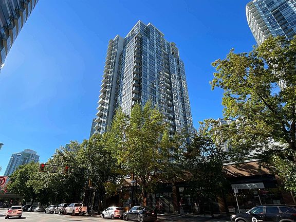 3rd image of 939 Expo Blvd #2010