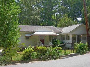 83 Berry Ave, Newnan, GA 30263