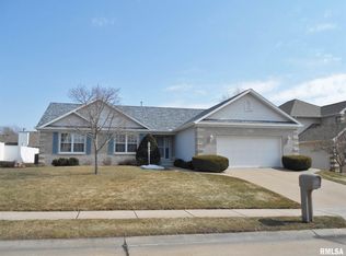 4219 Oak St, Davenport, IA 52806